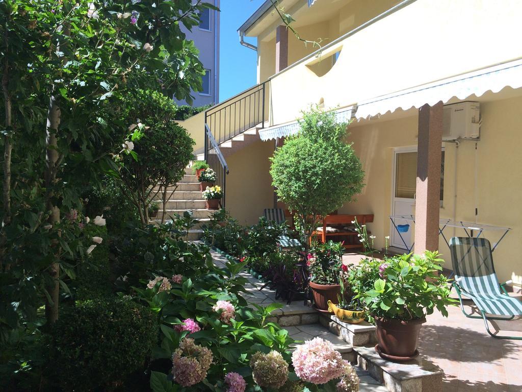 Apartment Kolundzic Novi Vinodolski Buitenkant foto