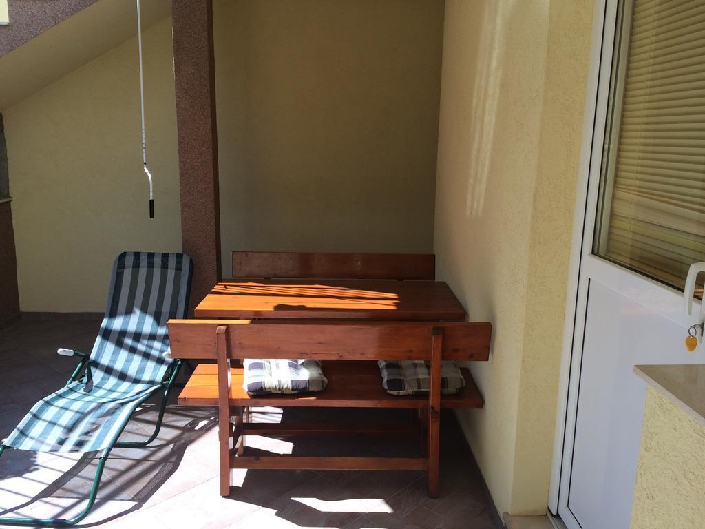 Apartment Kolundzic Novi Vinodolski Buitenkant foto