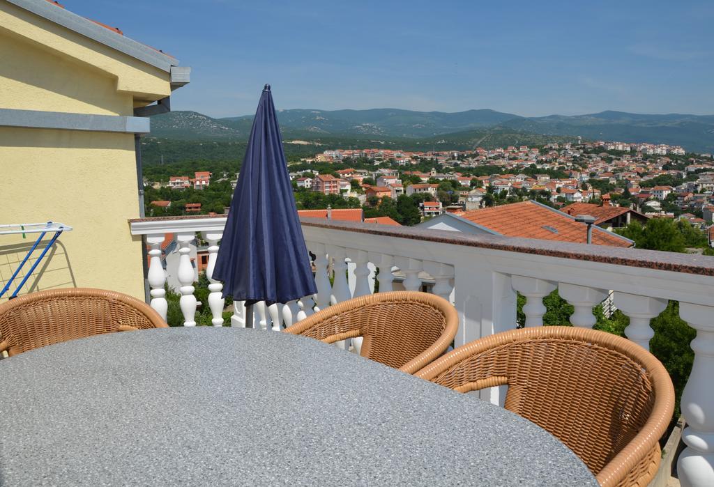 Apartment Kolundzic Novi Vinodolski Buitenkant foto