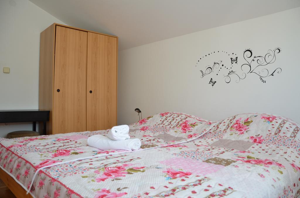 Apartment Kolundzic Novi Vinodolski Buitenkant foto