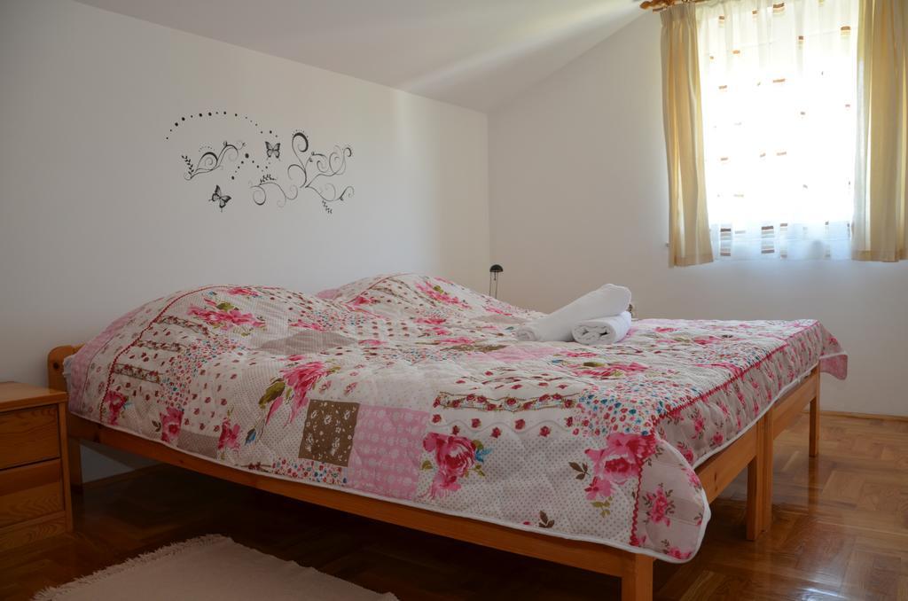 Apartment Kolundzic Novi Vinodolski Buitenkant foto