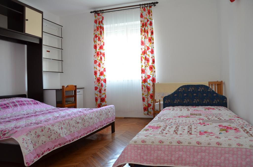 Apartment Kolundzic Novi Vinodolski Buitenkant foto