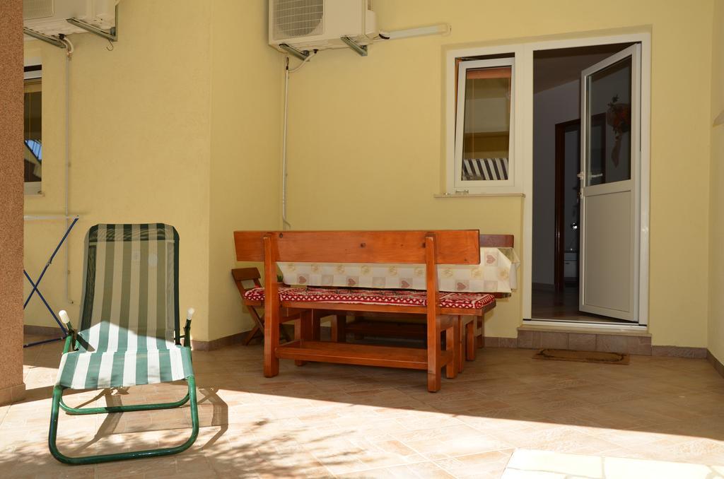 Apartment Kolundzic Novi Vinodolski Buitenkant foto